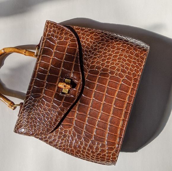 SOLD. Retro Faux Crocodile Skin Purse - Picture 2 of 2